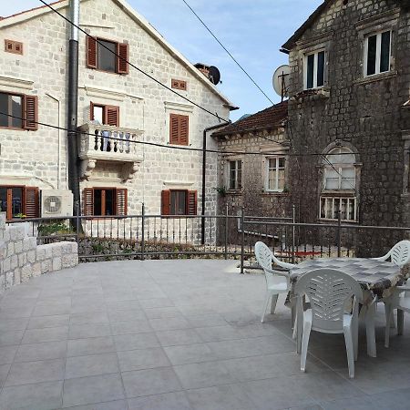 Apartment Rosic Perast Bagian luar foto
