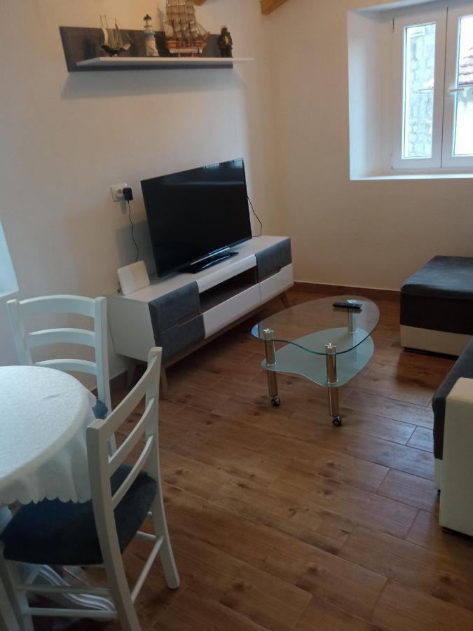Apartment Rosic Perast Bagian luar foto
