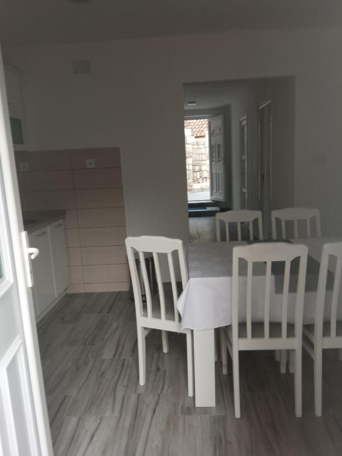 Apartment Rosic Perast Bagian luar foto