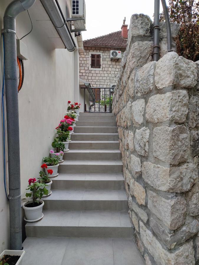 Apartment Rosic Perast Bagian luar foto