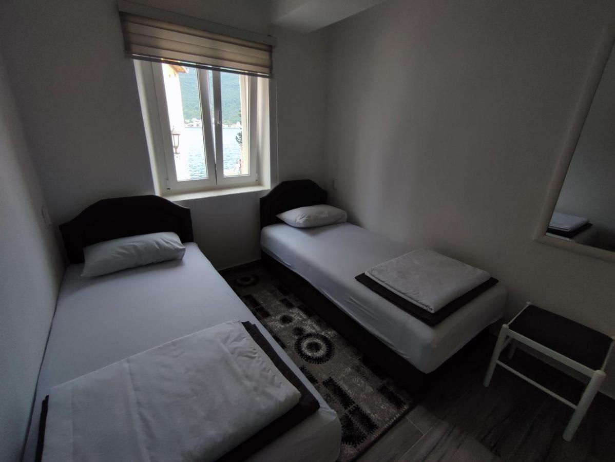 Apartment Rosic Perast Bagian luar foto