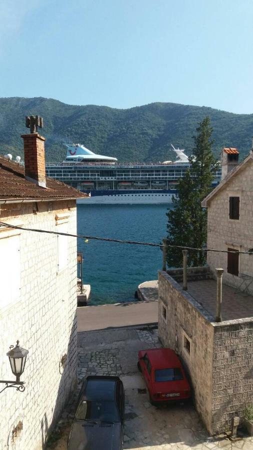Apartment Rosic Perast Bagian luar foto